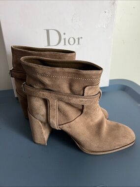 Christian Dior urbaine taupe suede leather ankle boots booties block heel 37.5